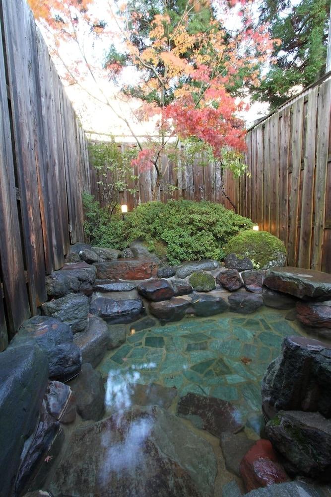 Natural Garden Hotel 3*